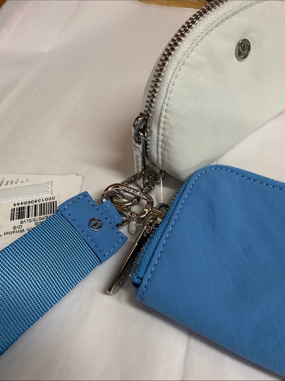 lululemon athletica Blue Wristlet Key & White Coin wallet Pouch - Picture 2 of 5